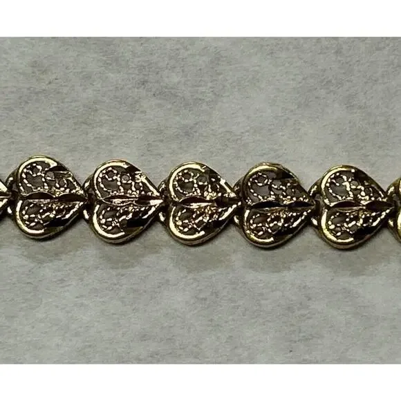 Gold Plated Chain Of Hearts Bracelet 8” Vintage Fashion - Picture 5 of 5